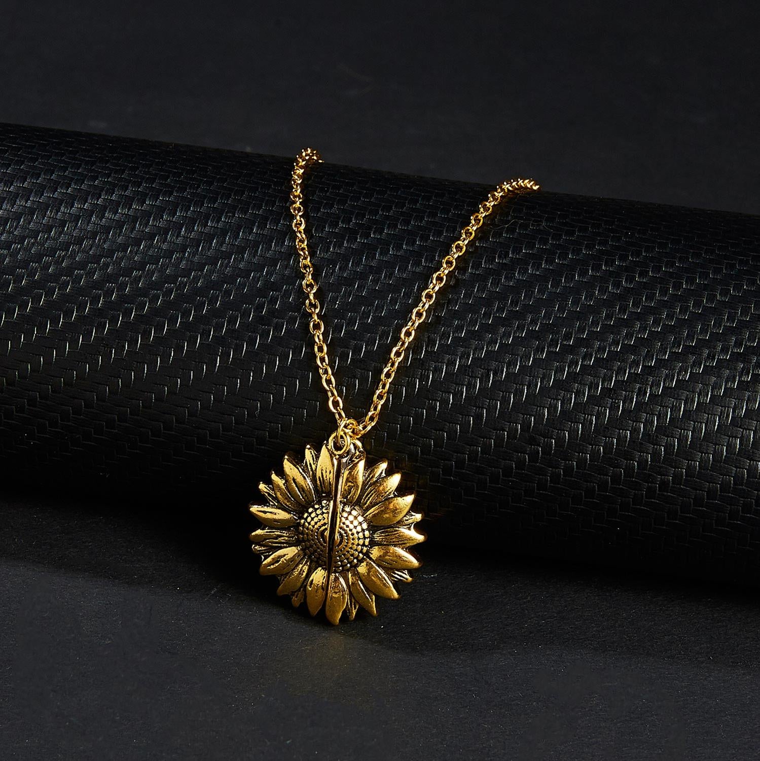 You Are My Sunshine Vintage Creative Sunflower Pendant Double-Layer Open Necklace Sweater Necklaces for Women Jewelry Gift